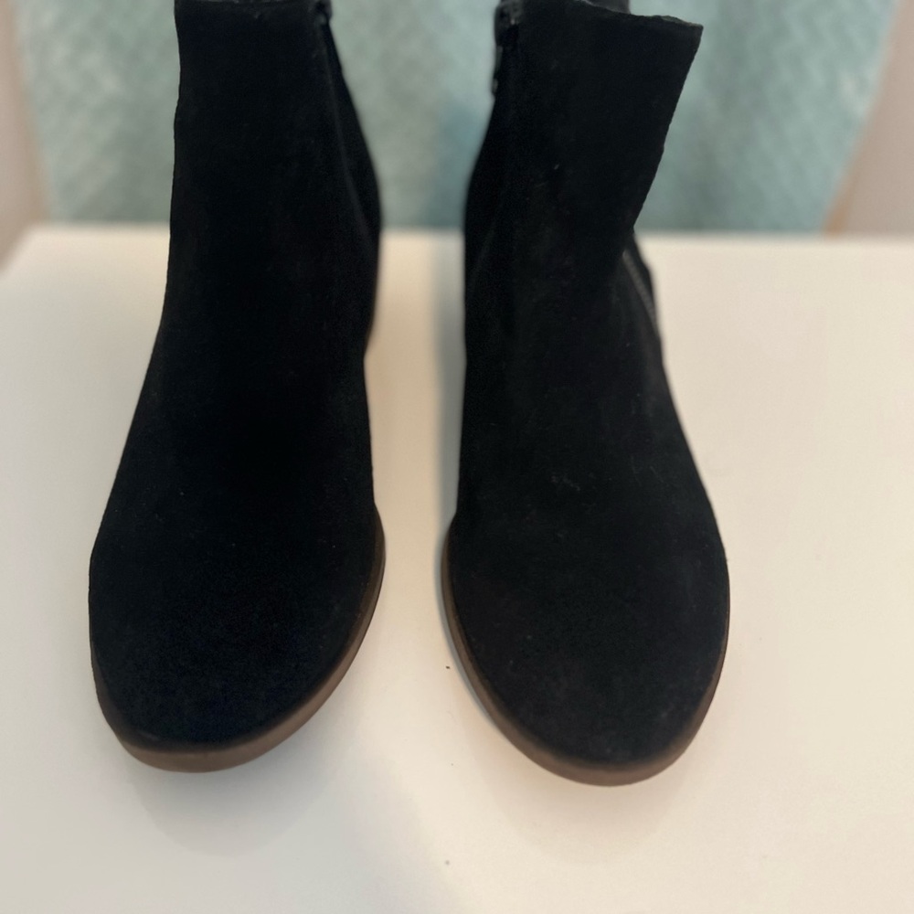 Kensie Black Suede Ankle Booties